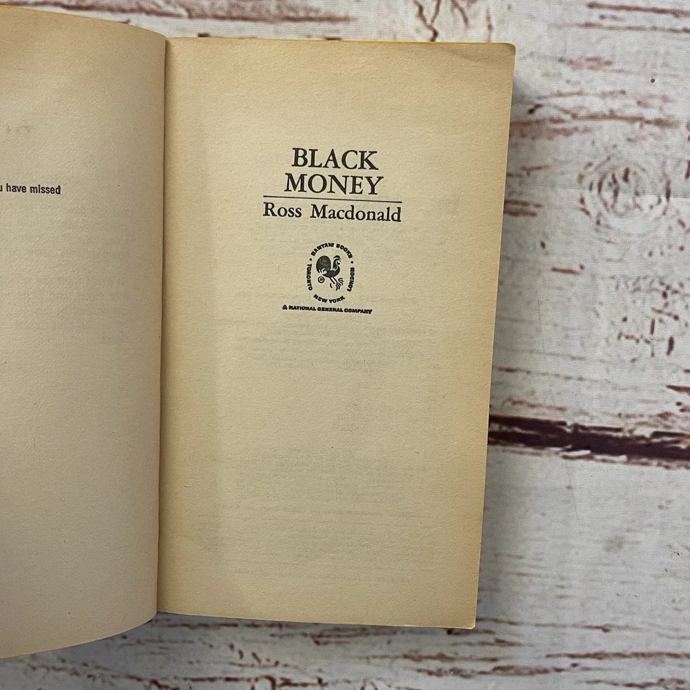 Black Money‎ by Ross MacDonald Vintage 1973 Bantam Paperback Lew Archer